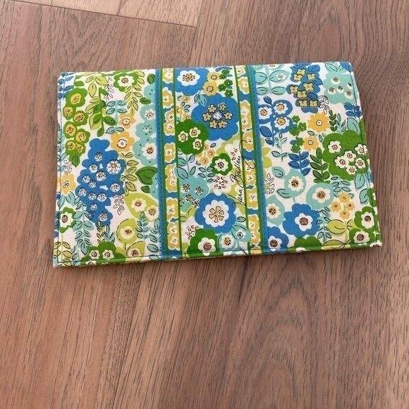 Vera Bradley Magnetic Closure Wallet Clutch - Picture 2 of 11